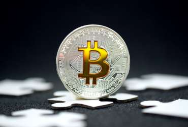 比特币减半后市场行情不及预期，矿机跌到100元仍无人问津