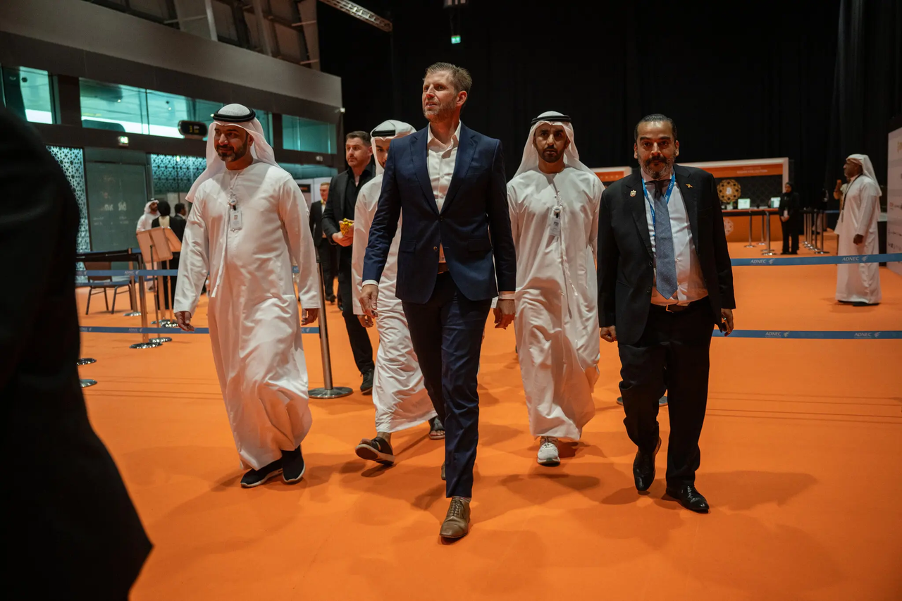 特朗普的「金皮书」战略：加密货币背后的政治算盘